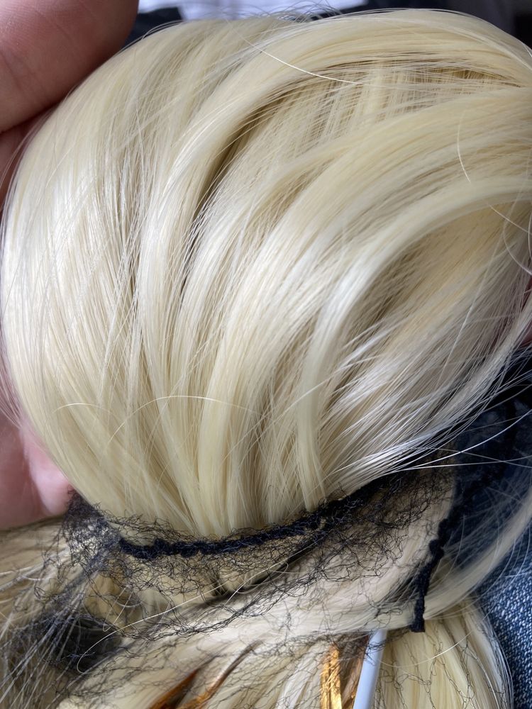 Włosy doczepiane na klipy chłodny blond