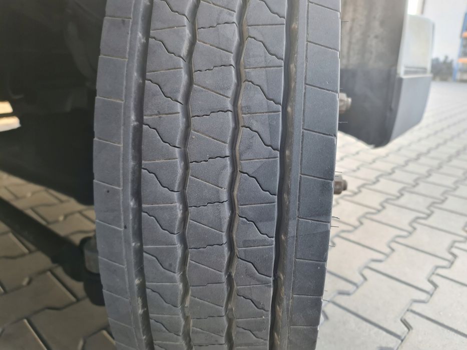 Opona koło koła Komplet Hankook AH35 215/75/17,5