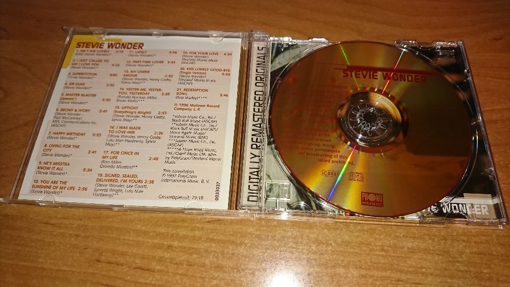 STEVIE WONDER - Song Review - Best - 24Kt Gold CD - Zounds