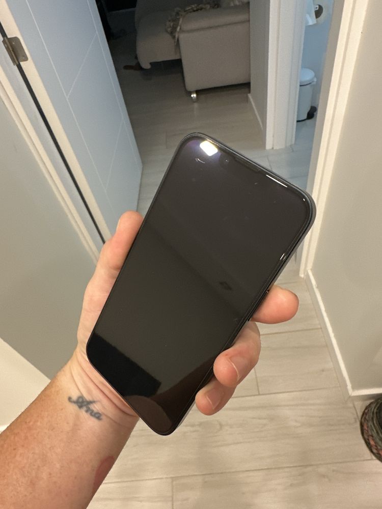 Iphone 14 128g muito novo