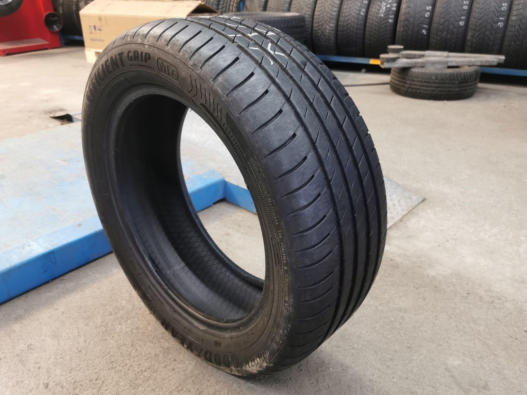 Opona 225/50R17 94W Goodyear EFFICIENT GRIP PERFORMANC 6,5mm 2018r #42