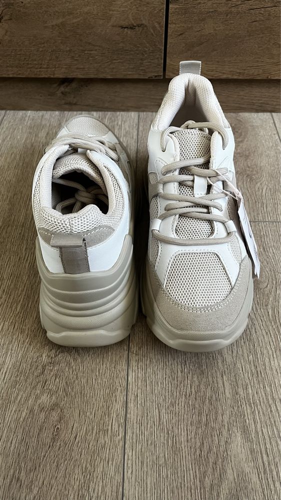 Nowe buty sneakersy