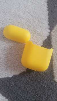 Etui na słuchawki airpods żółte