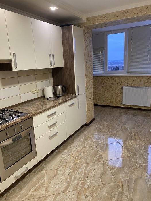 Квартира подобово ,район Вишенька ,Келецька 99 б,новобуд