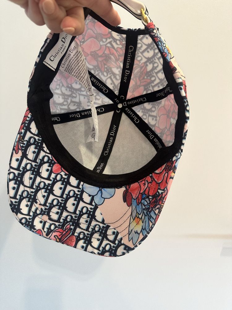 Dior czapka kolorowa na wiosne unisex z daszkiem