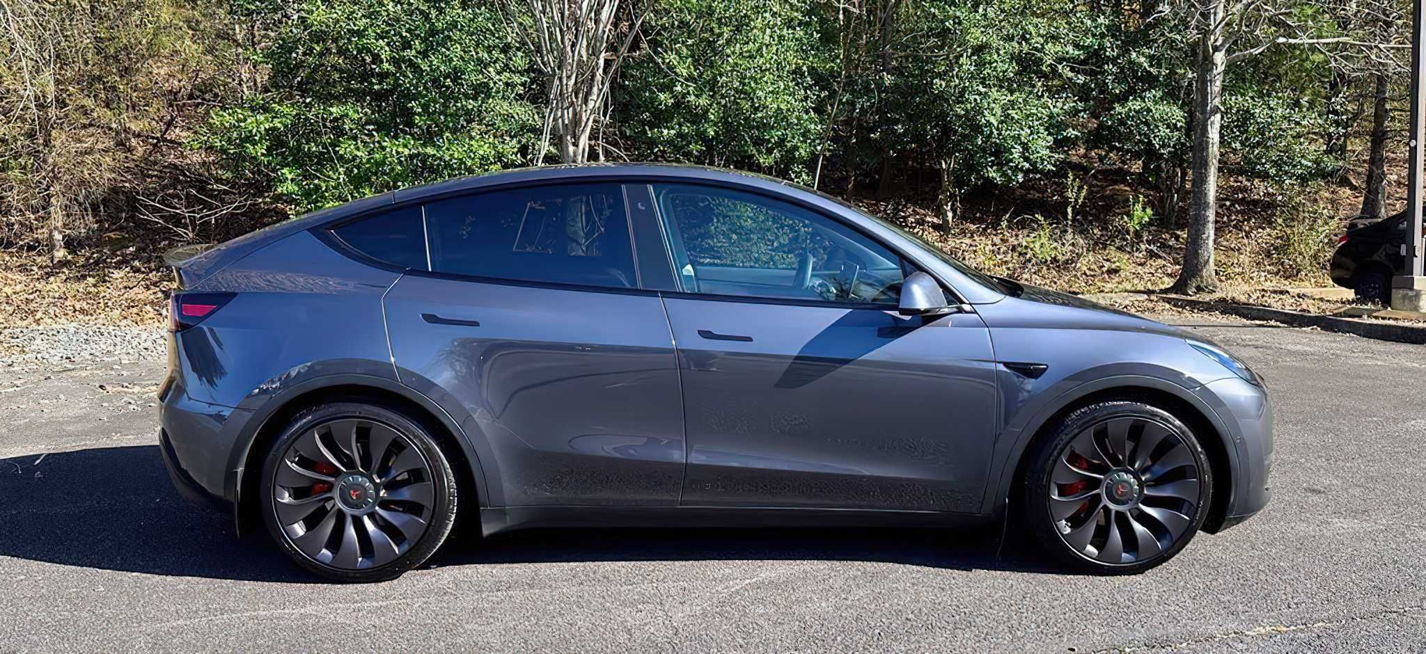 Tesla Model Y 2022 Performens