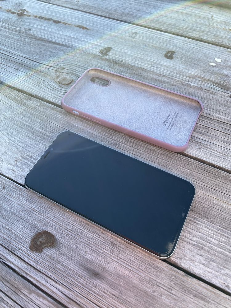 iPhone 10 …………..