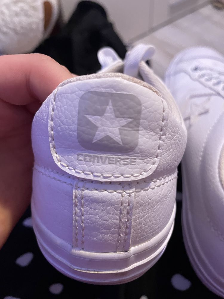 buty biale converse