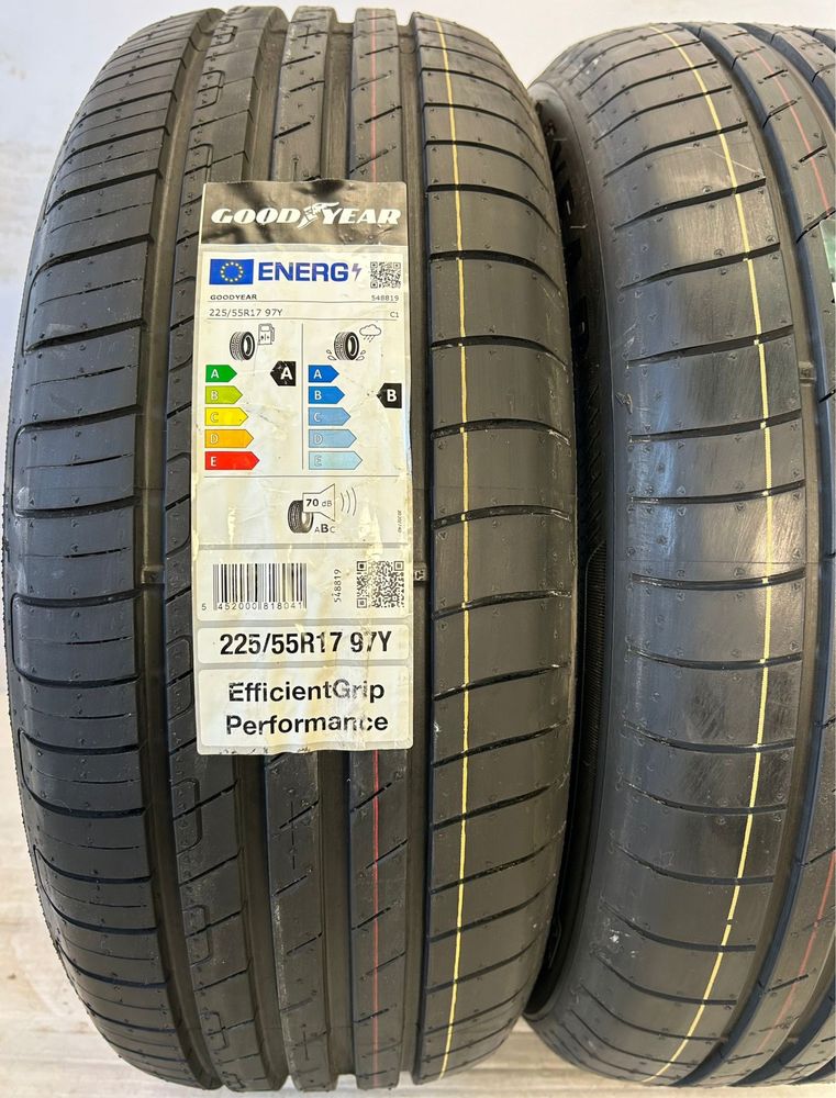 225/55r17 Goodyear EfficientGrip Performance 97Y