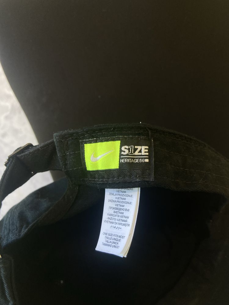 Кепка чоловіча Nike