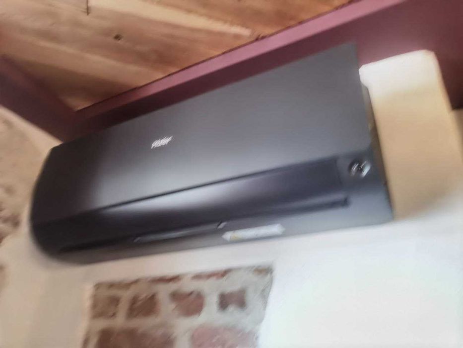 Кондиціонер інверторний Haier Flexis AS35S2SF1FA-BH/1U35S2SM1FA