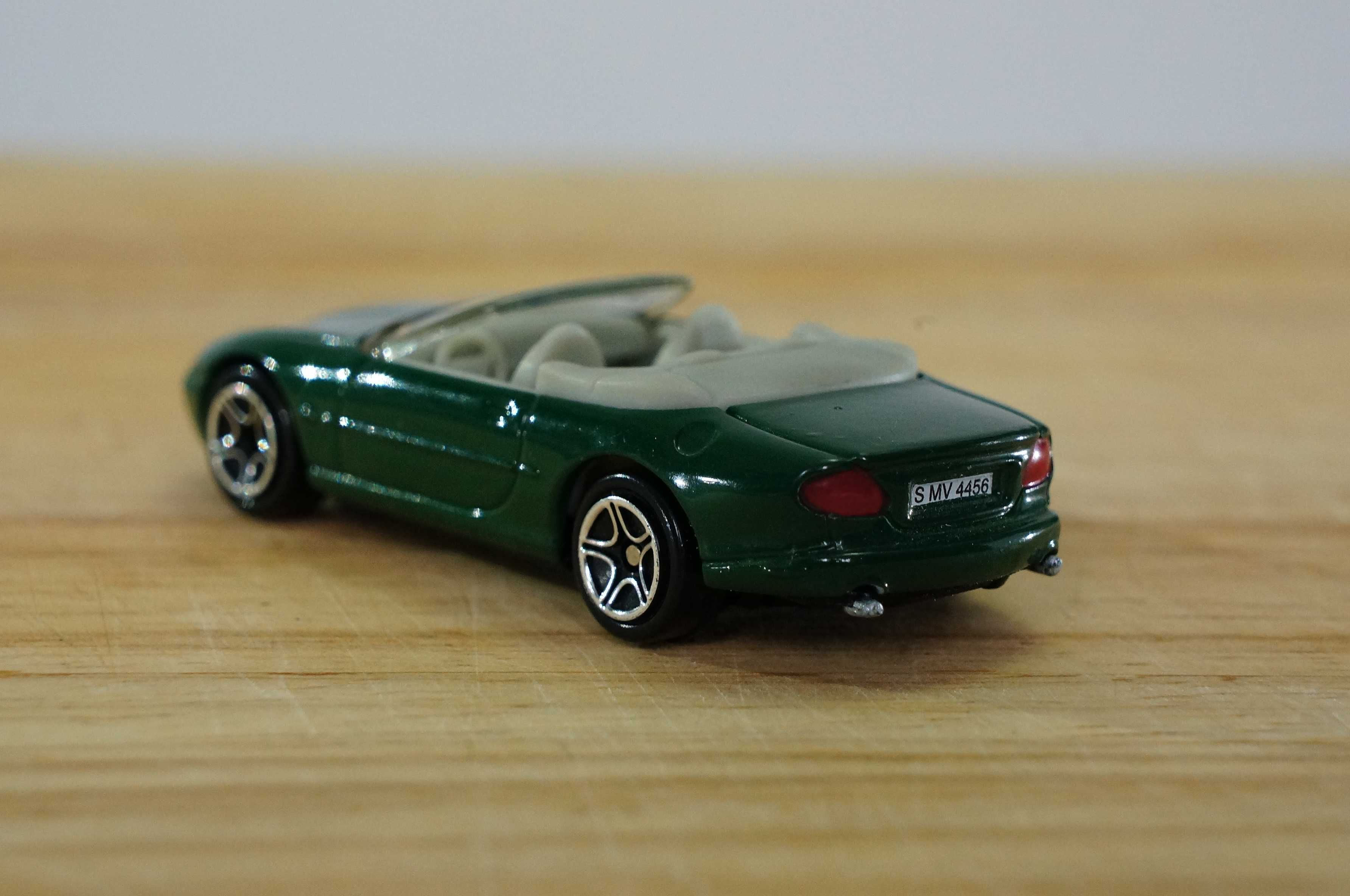 Matchbox Jaguar XK8 - 1997 - 1:64 - zielony