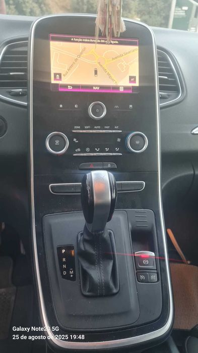 Renault Scénic 7 lugares 2018 Negociável