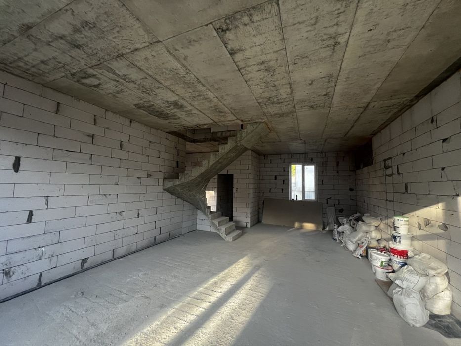 Котеж з подарунком