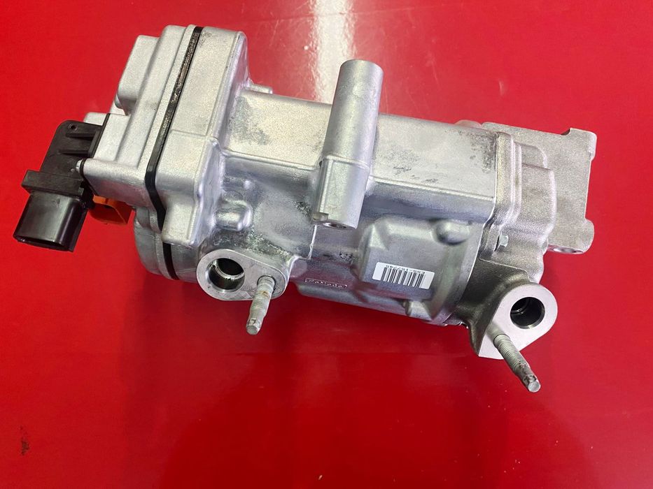 Компресор кондиціонера Мустанг Матч Е мач Ford Mustang Mach E Разборка