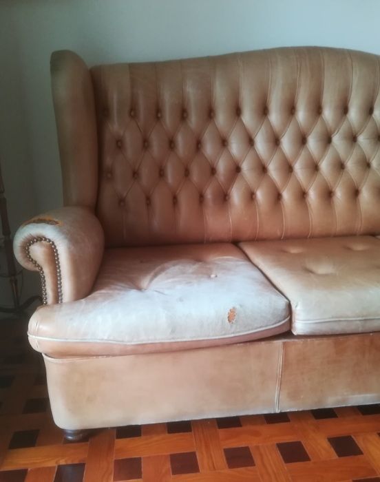 Sofa cama couro Orelhudo 3 lugares