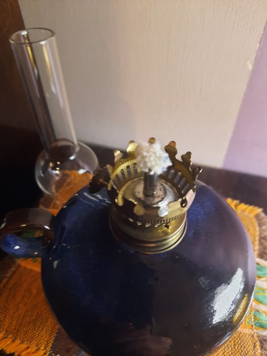 Lampka naftowa, ceramiczna