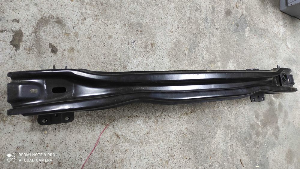 Sprzedam wzmocnienie belkę tył do Tiguan