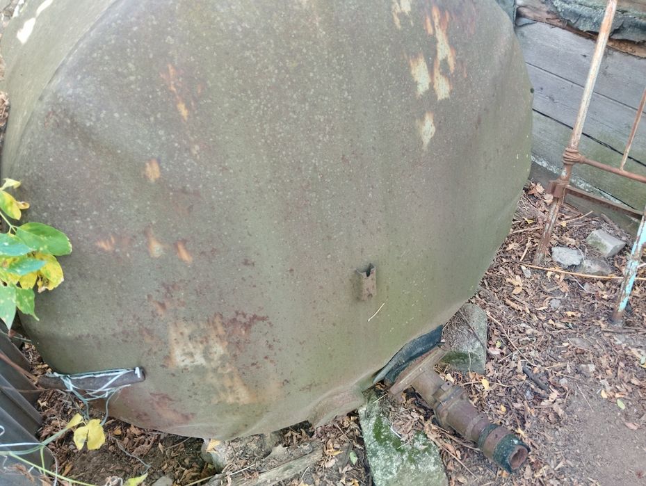 Продаж ця бочка на 1.8 т.