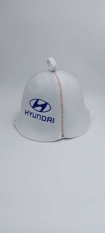 Банна шапка з емблемами автомобілів штучне хутро, білий