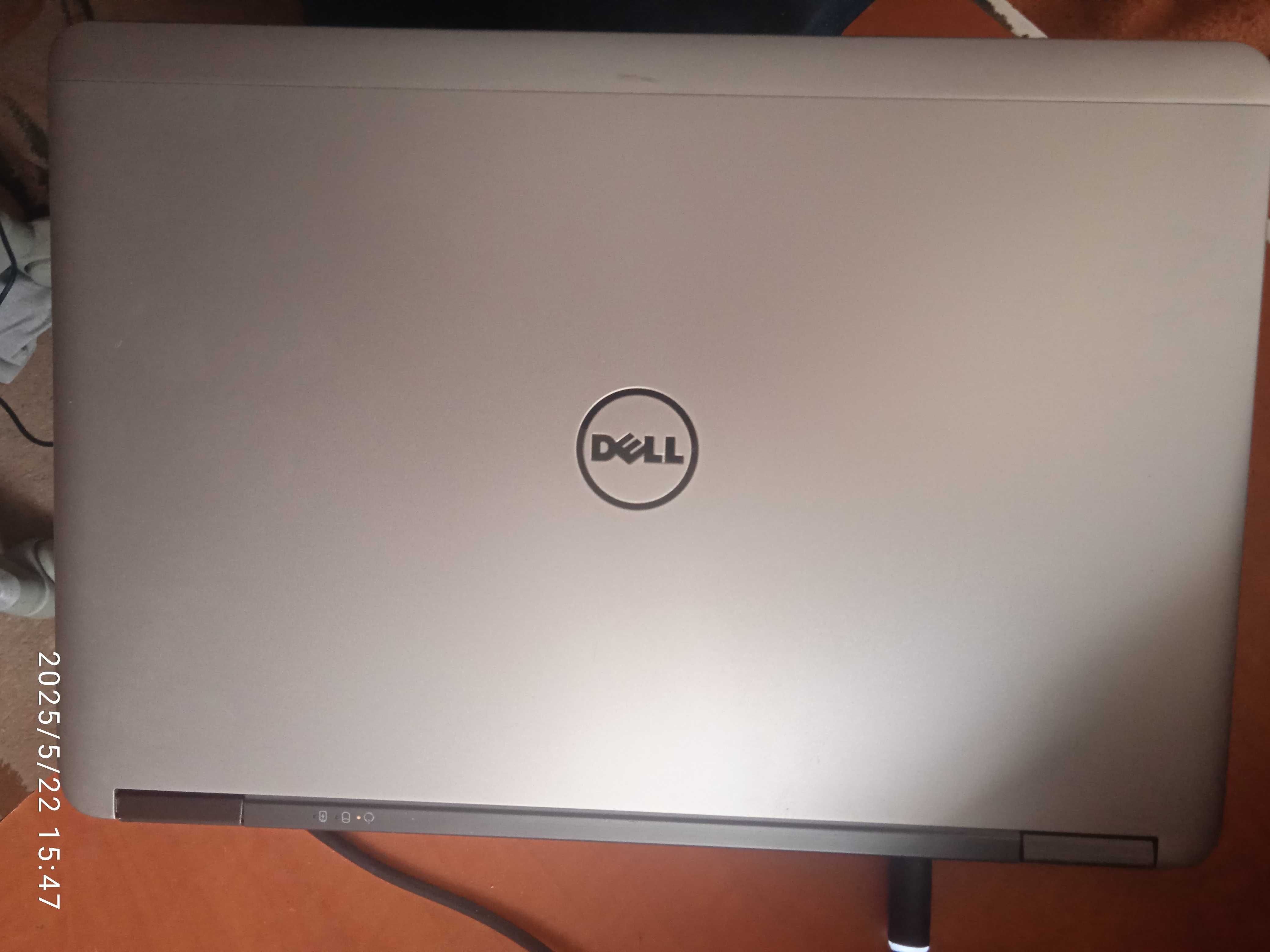 Laptop Dell Latitude E7240 –  i5, SSD, 8 GB RAM, Windows 11 gwar12m