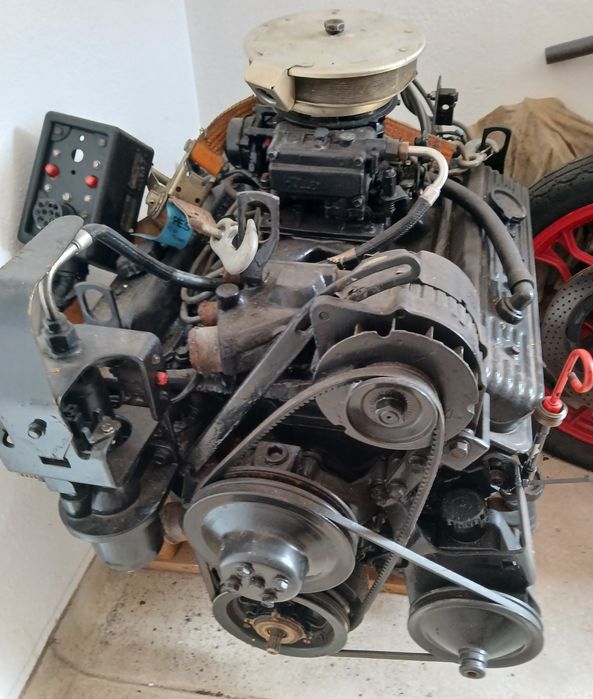 Volvo Penta 5.0 GXI-E com todos os acessórios