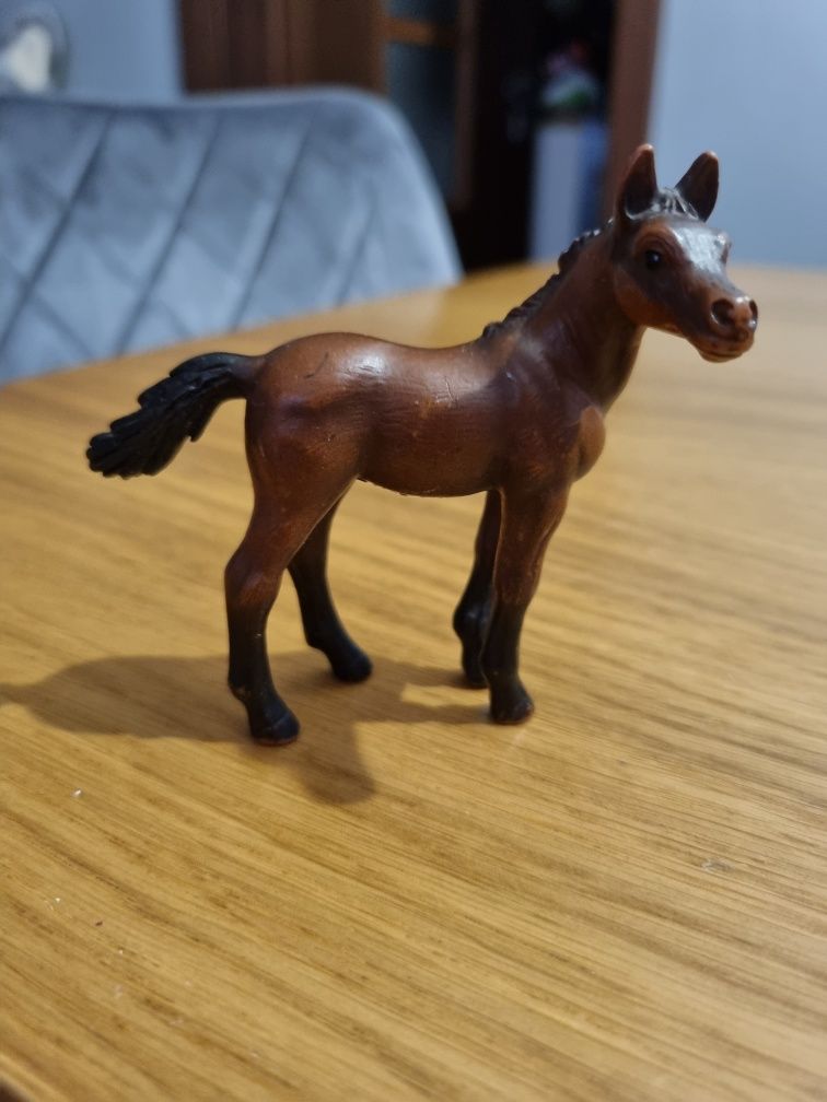 Źrebak arabski schleich wycofana