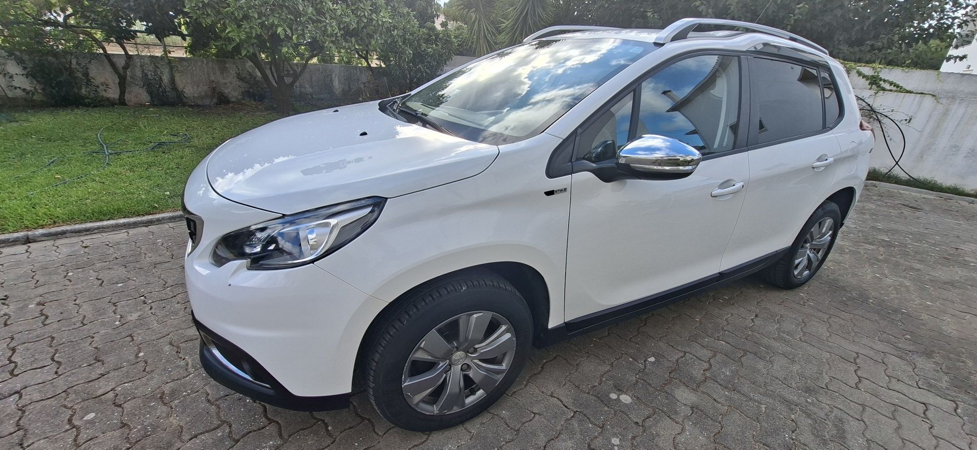 PEUGEOT 2008 PureTech 1.2 Active