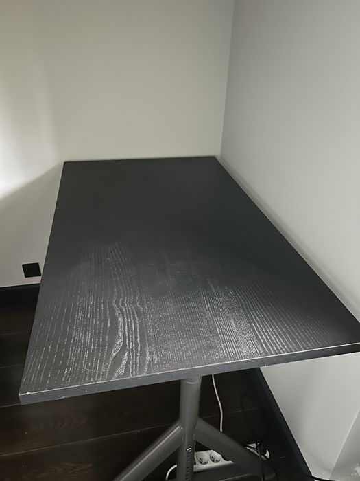 Biurko Idasen czarne ikea