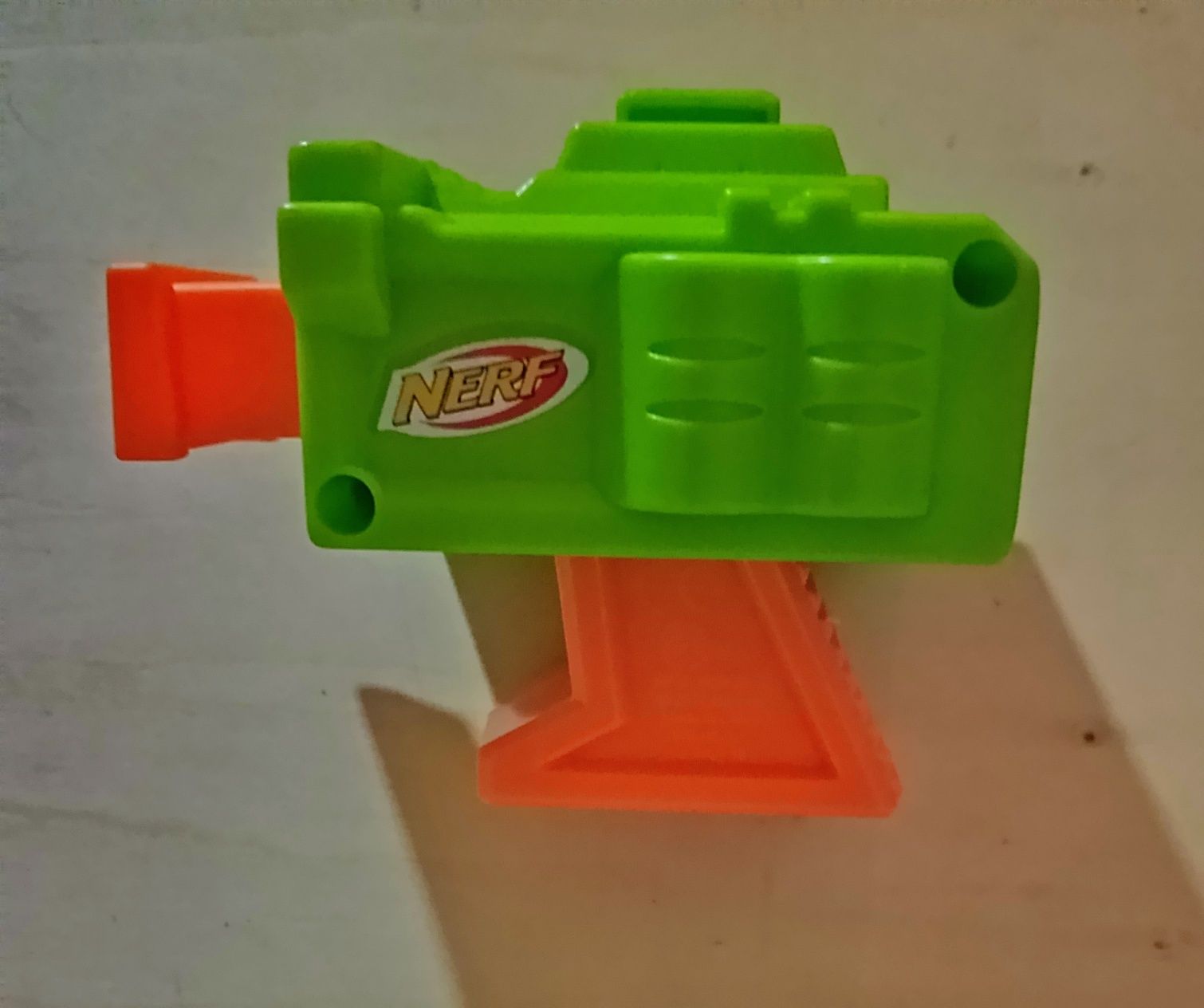 Nerf Zombie peça para reaproveitar.