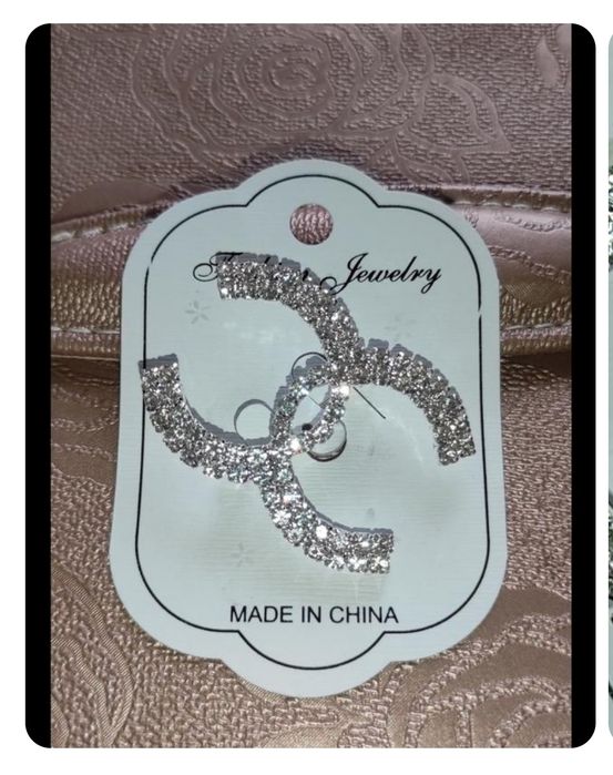 Брошка в стиле шанель.