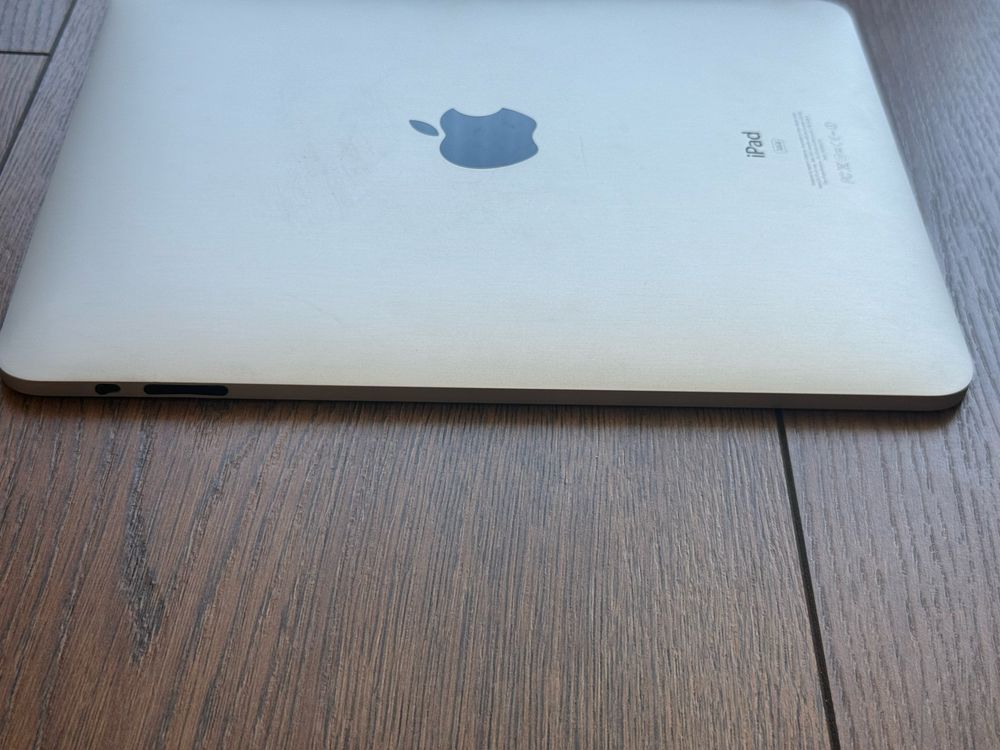 Ipad 1 generation 2010 перше покоління