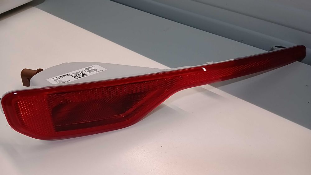 Farolim novo Volvo XC40 ESQ