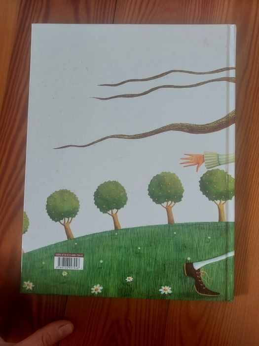 - Livro" O Gigante Egoísta- O Princípe Feliz".