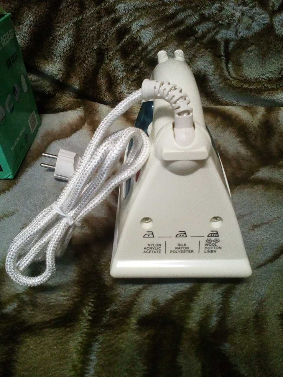 Утюг паровой "Rowenta DM-1026"