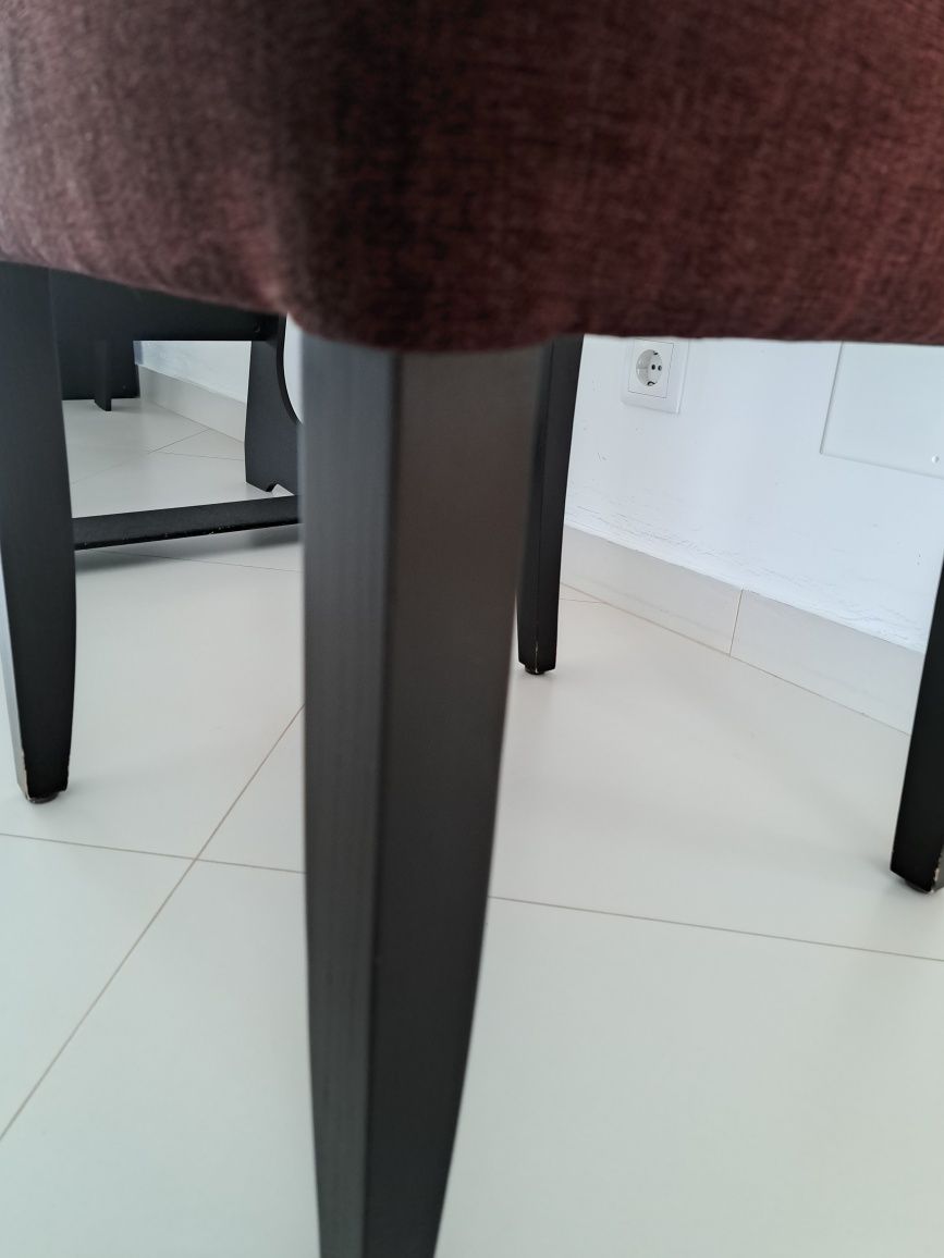 Mesa com 4 cadeiras