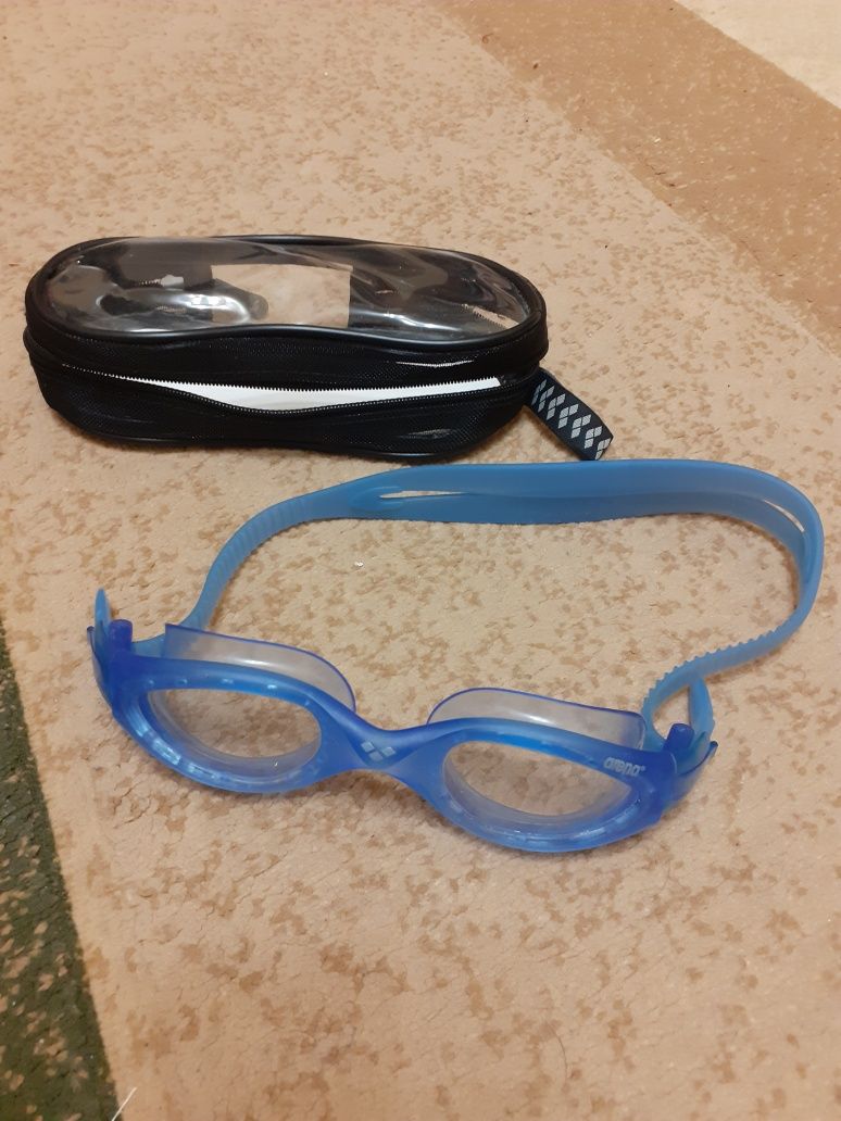 Продам окуляри для плавання
