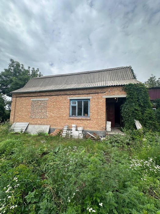 Продаж великого будинку в селищі Ружин Житомирська обл. 150 км до Київ