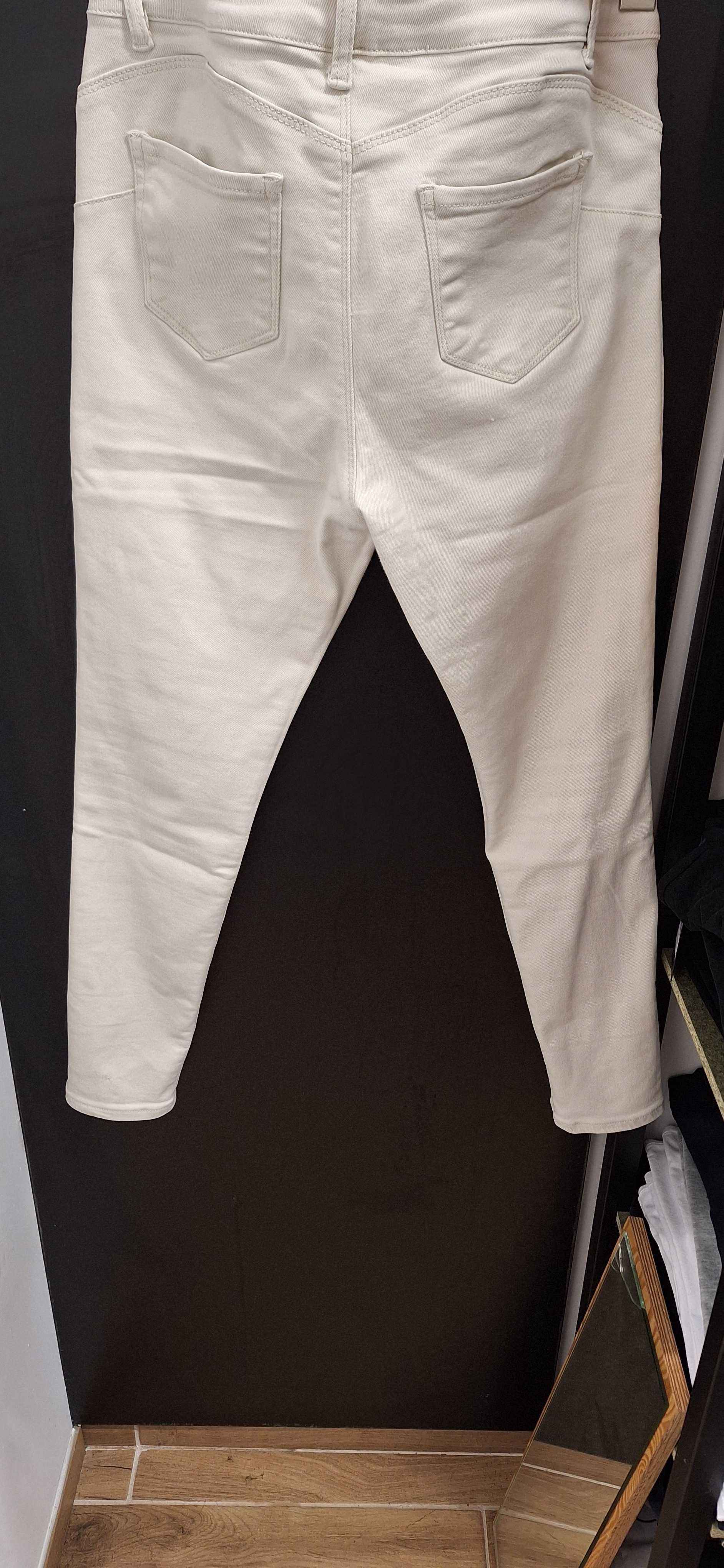 Spodnie skinny push-up 40