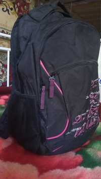 Продам новий портфель-рюкзак  для дівчинки середніх класів