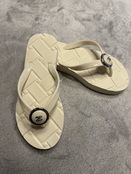 Nowe japonki z logiem CC rozmiar 37