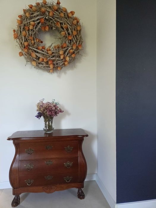 Stylowa komoda z brzuszkiem