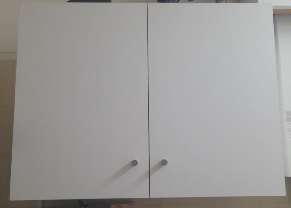 Armário de cozinha branco