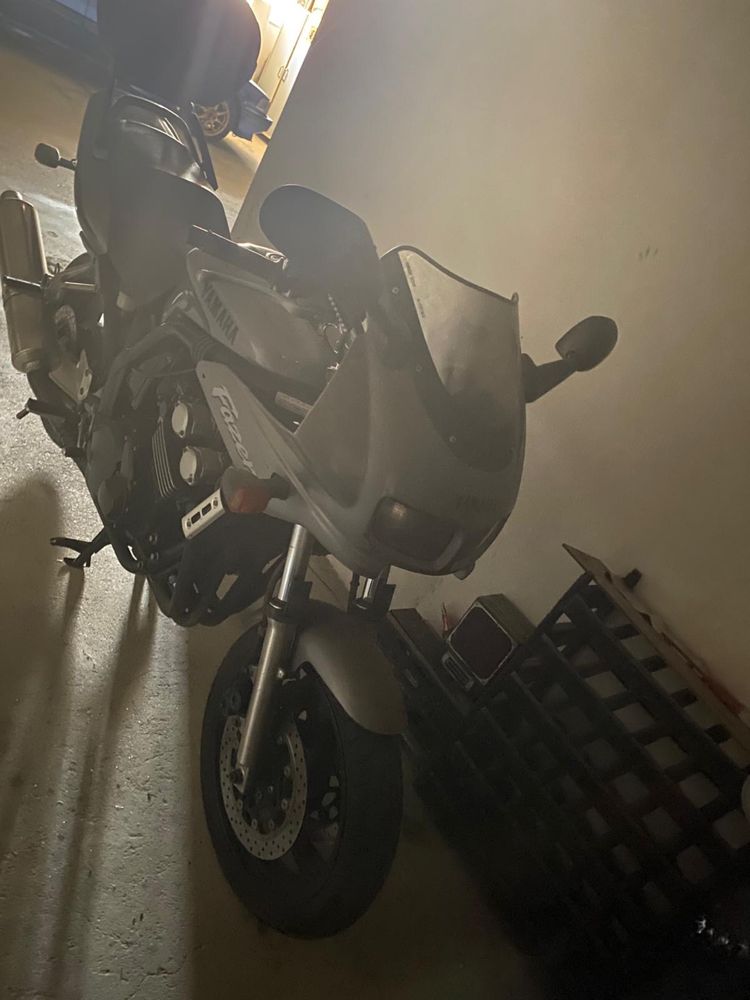 Vendo mota em otimo estado
