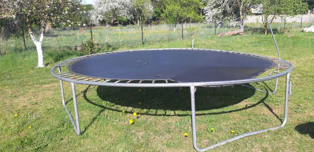 Trampolina ogrodowa na sprzedaż ,używana
