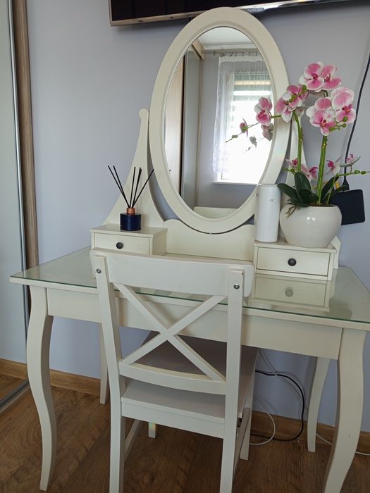 Toaletka Ikea plus krzesło
