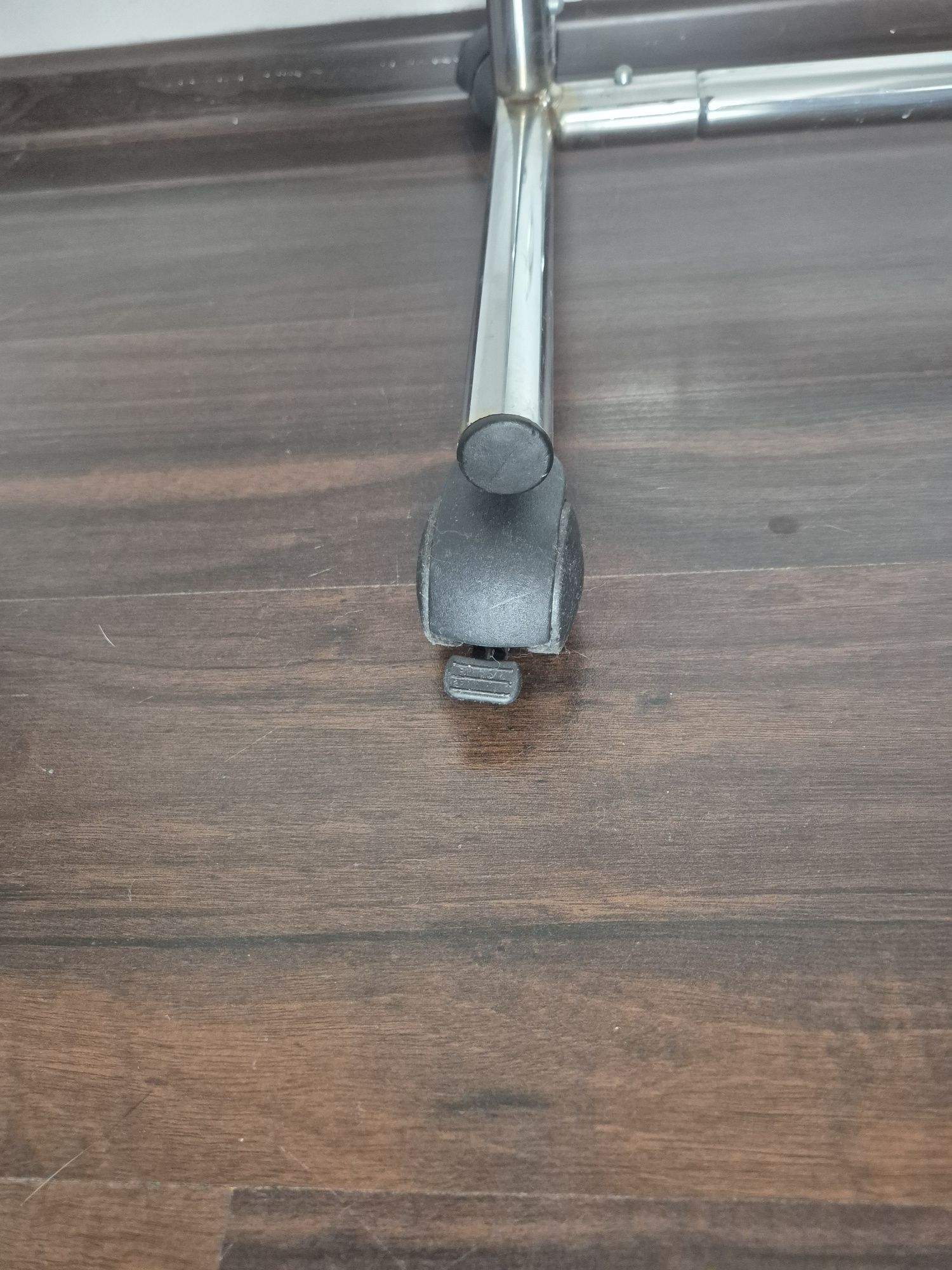 Stojak Na Ubrania 100 cm x 1,5 m Garderoba Chrom