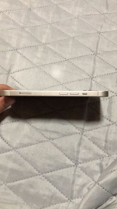 iPhone 13 Branco 256 GB – Como Novo, bateria 100% + Caixa & Fatura