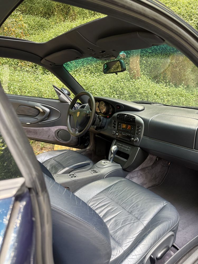 Porsche Carrera 4 996