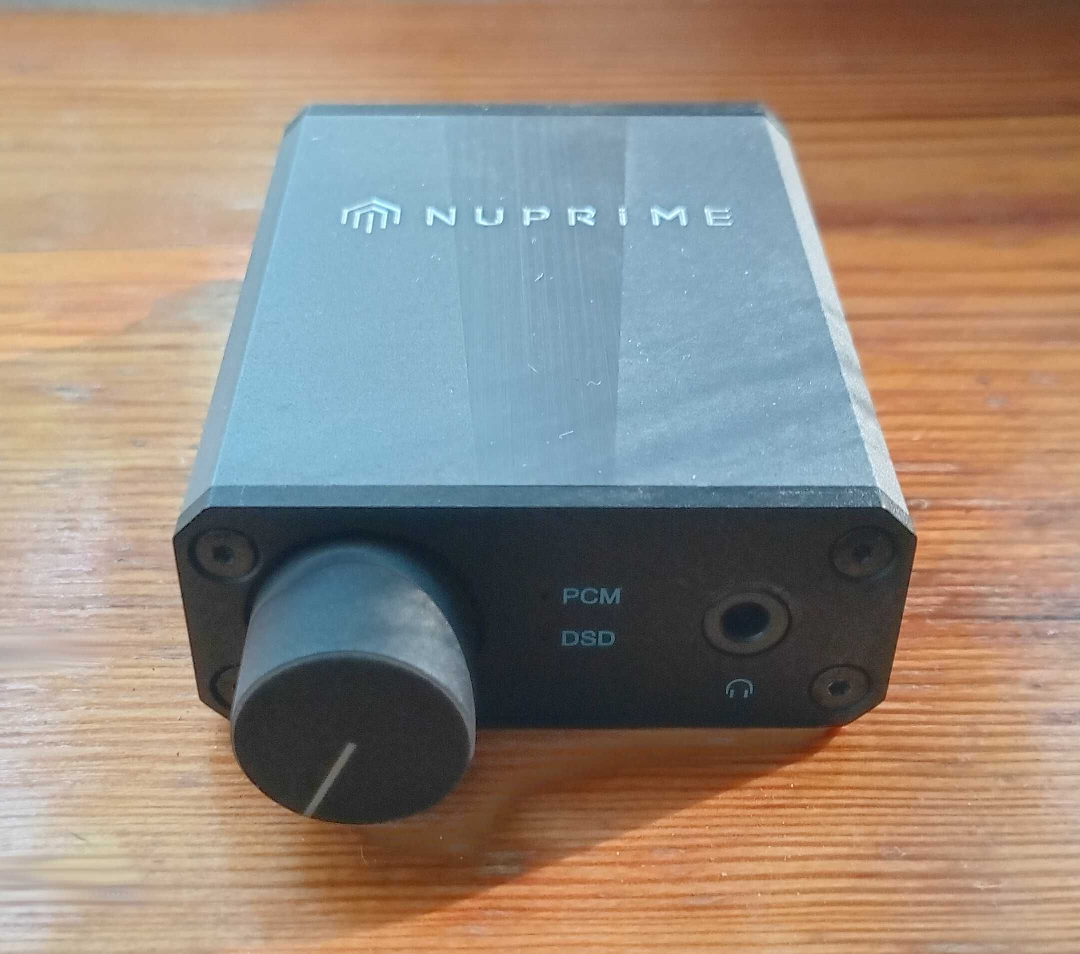 Продаю ЦАП с встроенным усилителем NuPrime uDSD